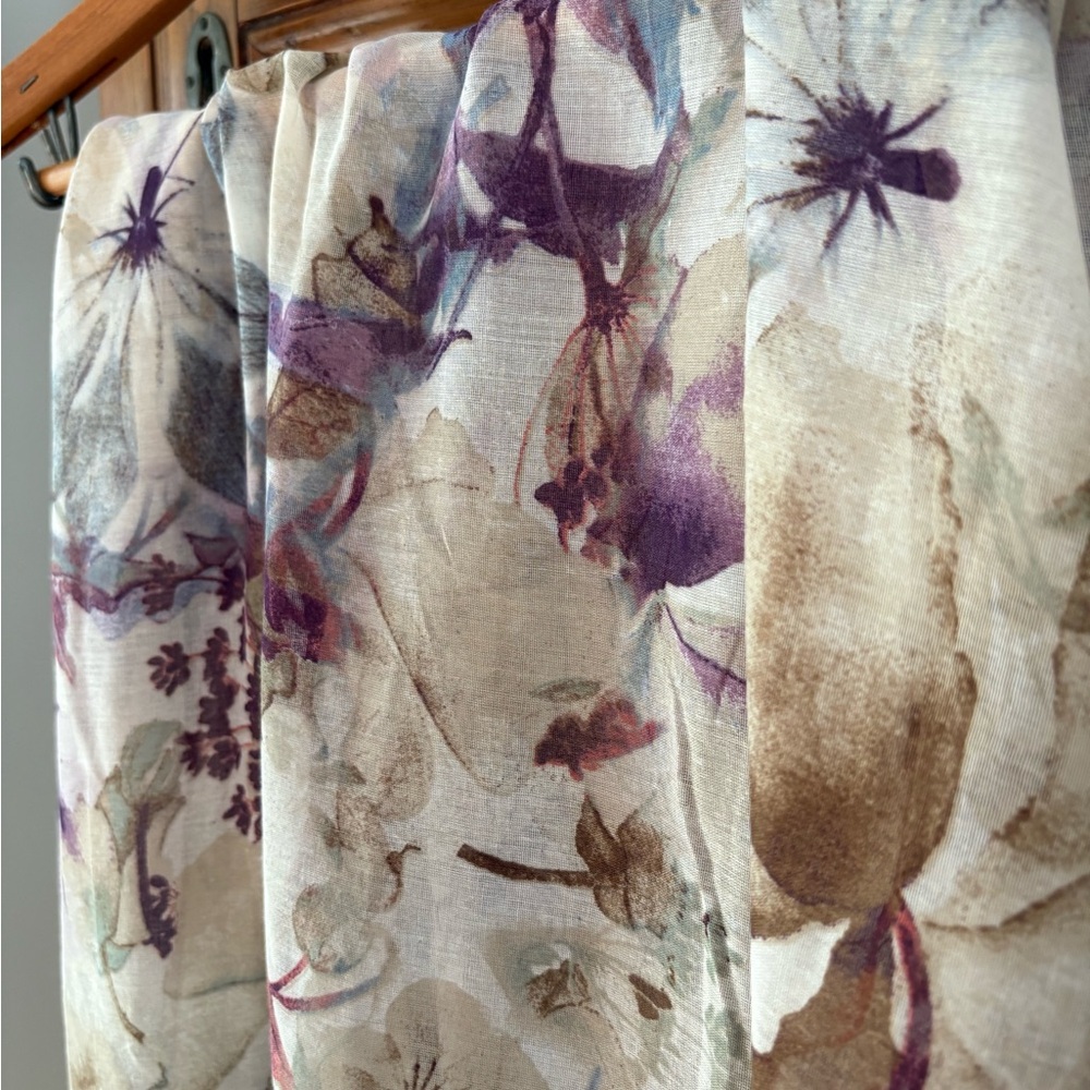 Floral Patterned Scarf - Picture 3 of 3